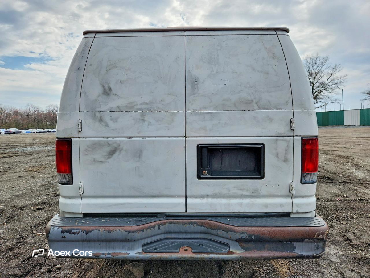 Ford Econoline 2011