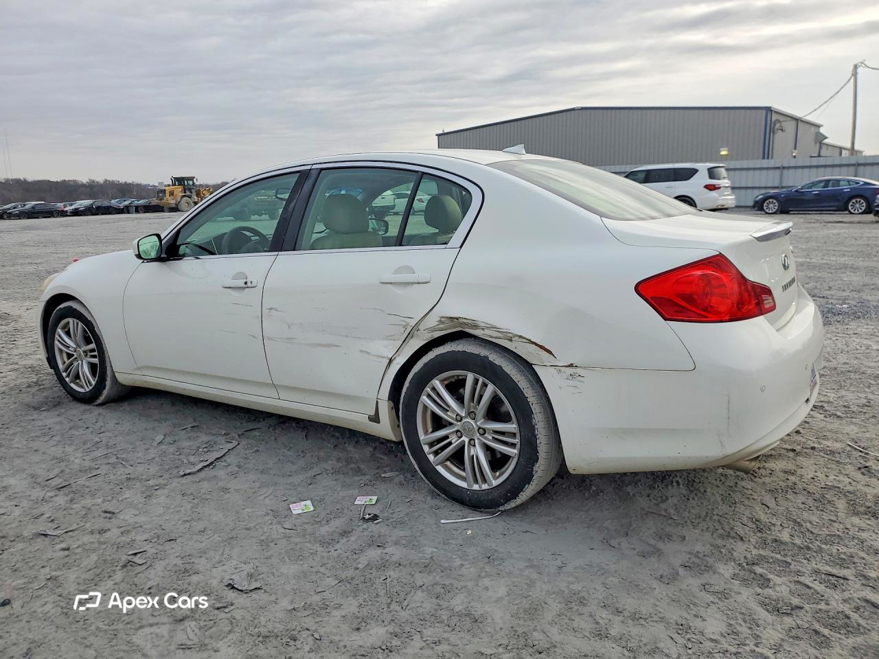 Infiniti  2012