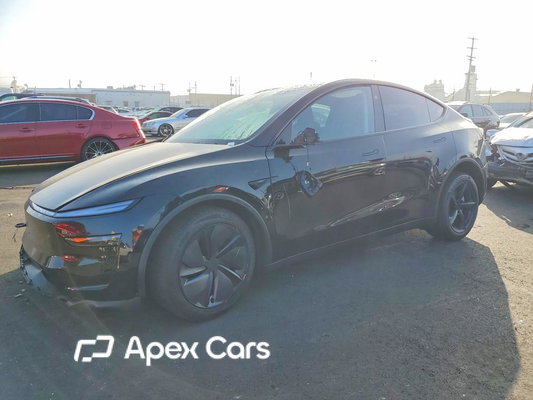 Tesla Model Y 2026 - Image 1 of 13