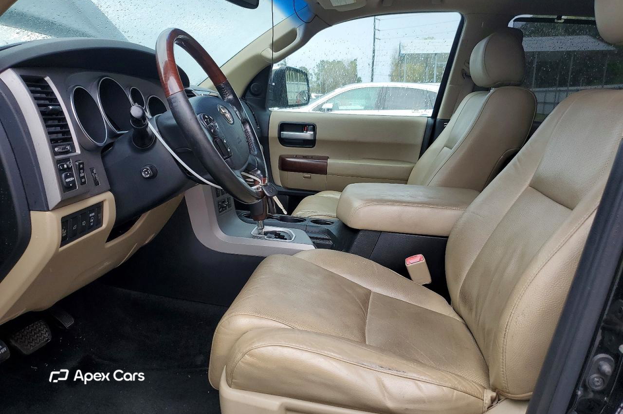 Toyota Sequoia 2012