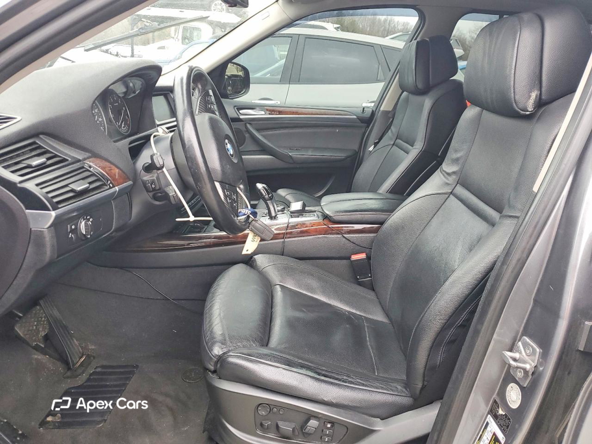 BMW X5 2011
