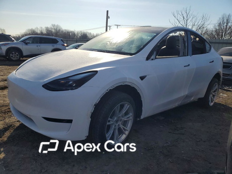 Tesla Model Y 2023 - Image 1 of 13