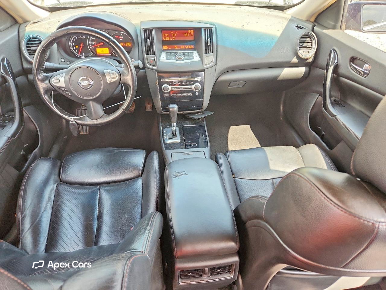 Nissan Maxima 2011
