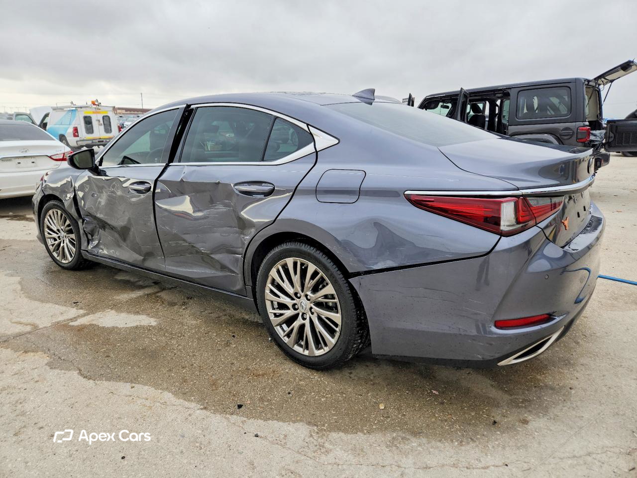 Lexus ES 2020