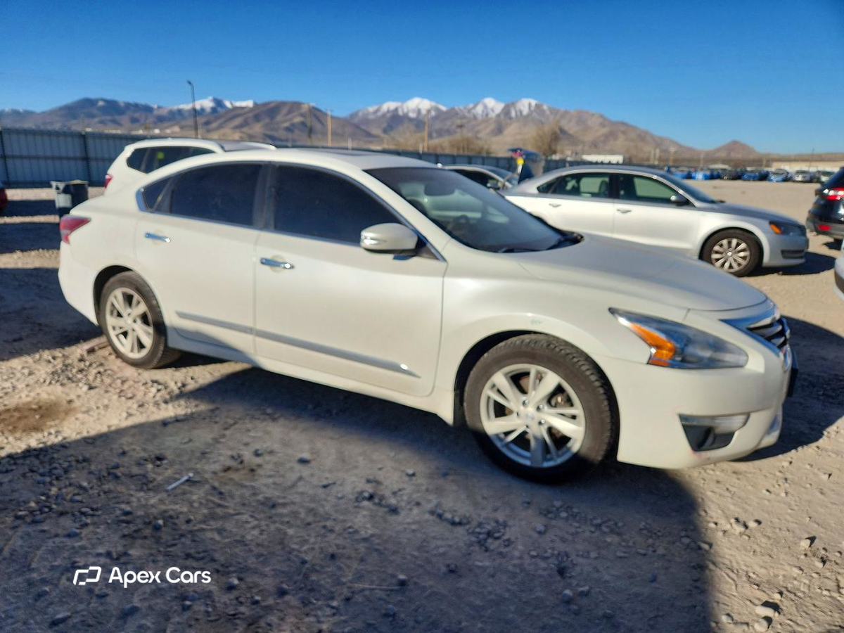 Nissan Altima 2015