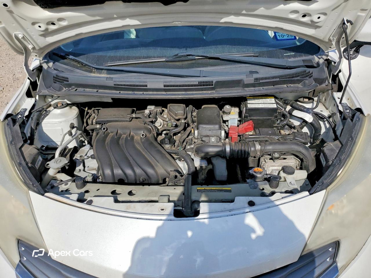 Nissan Versa 2015