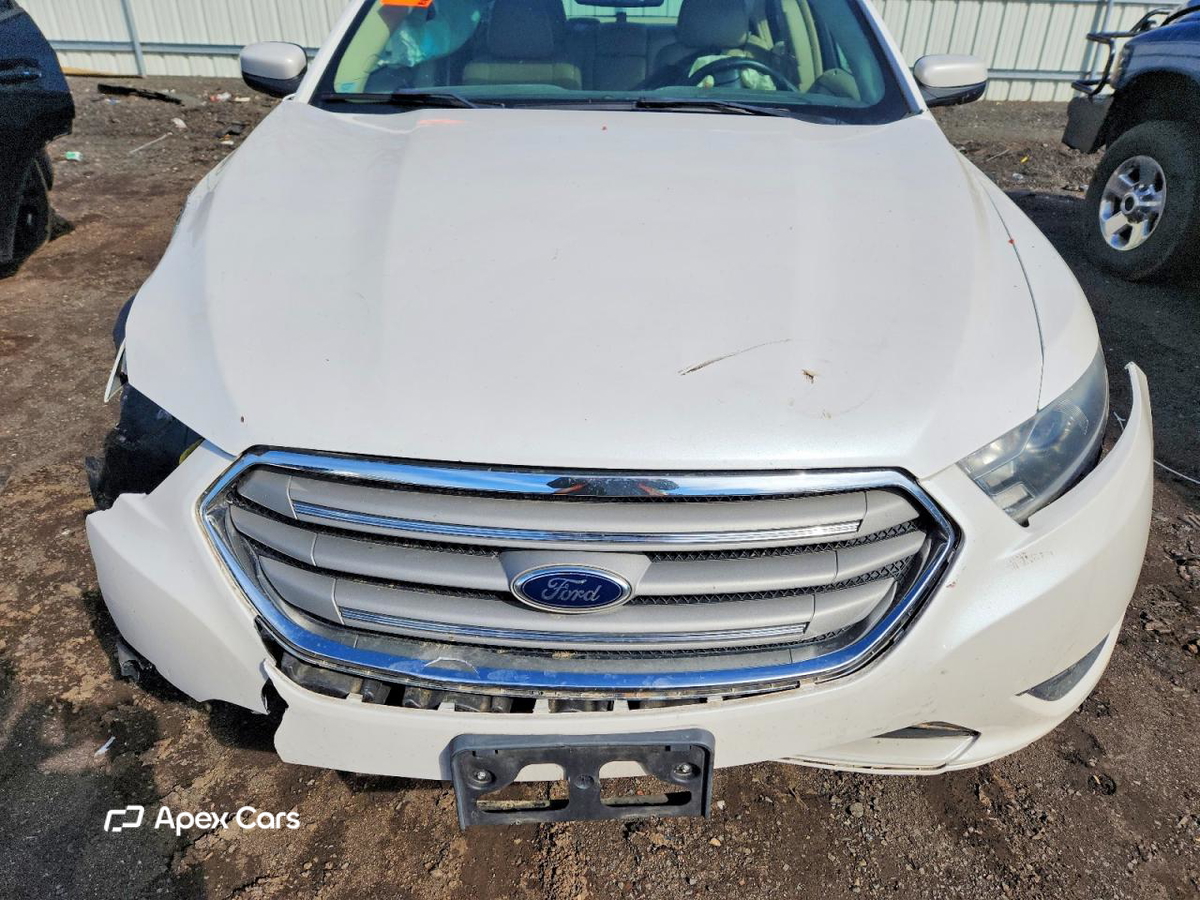 Ford Taurus 2014