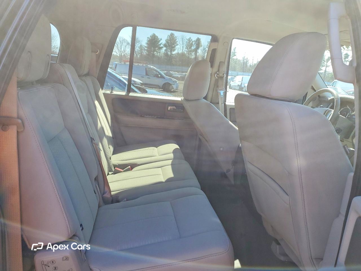 Ford Expedition 2011