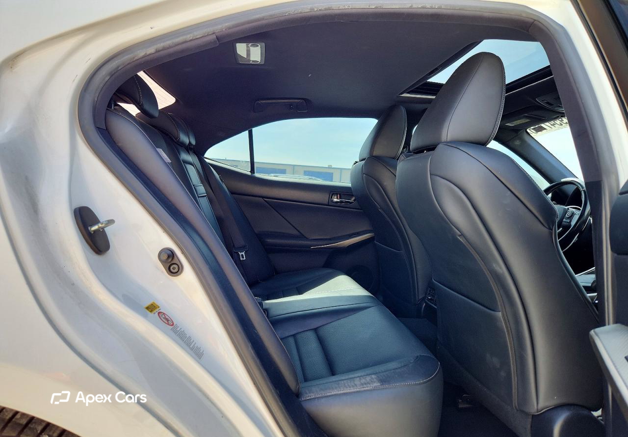 Lexus IS 2016