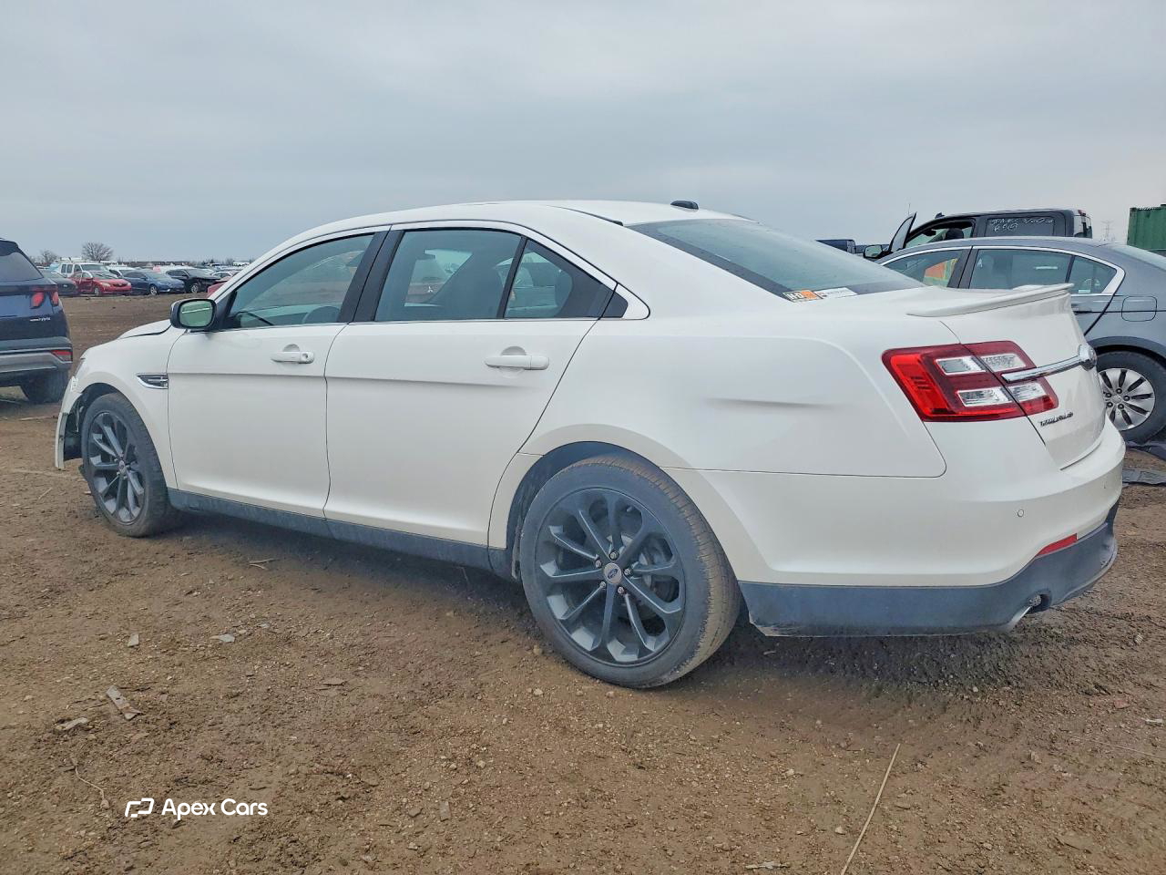 Ford Taurus 2016