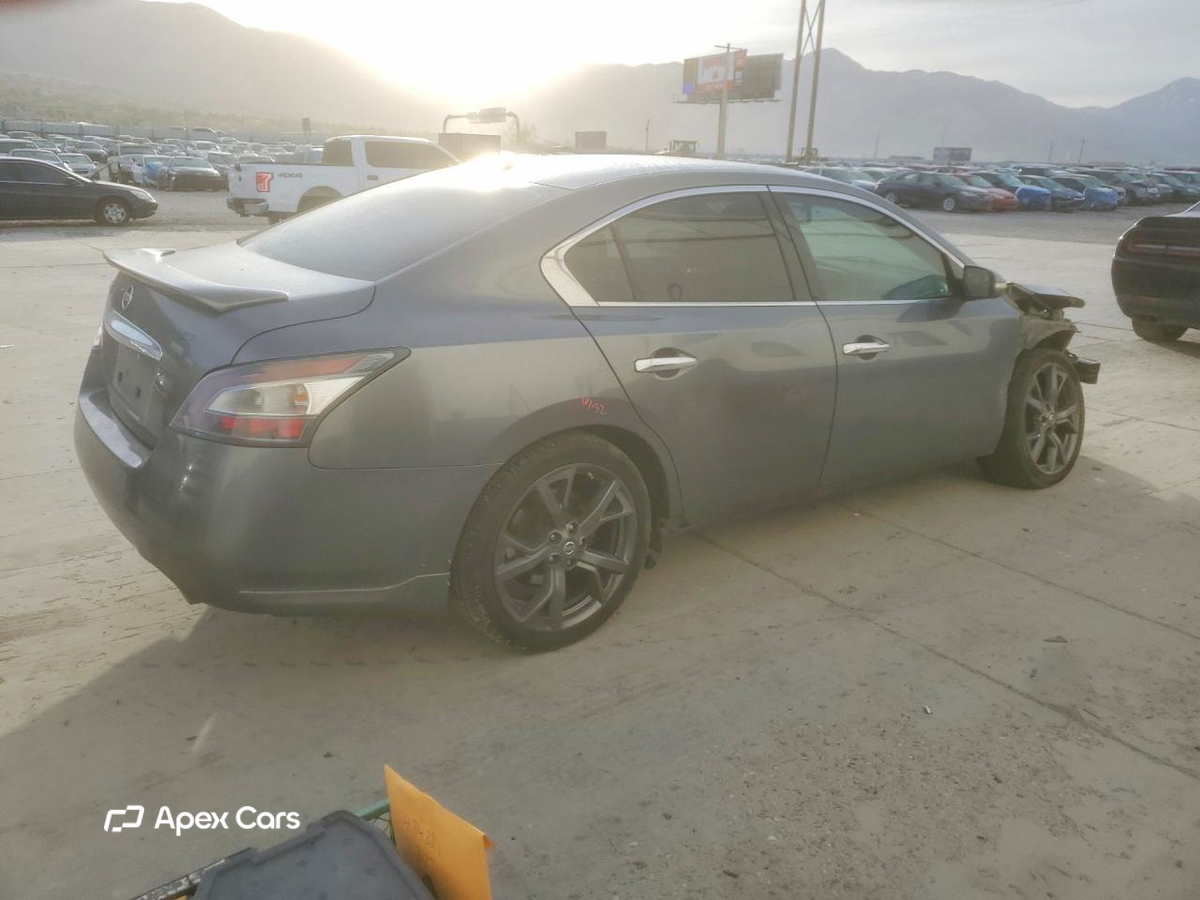Nissan Maxima 2014