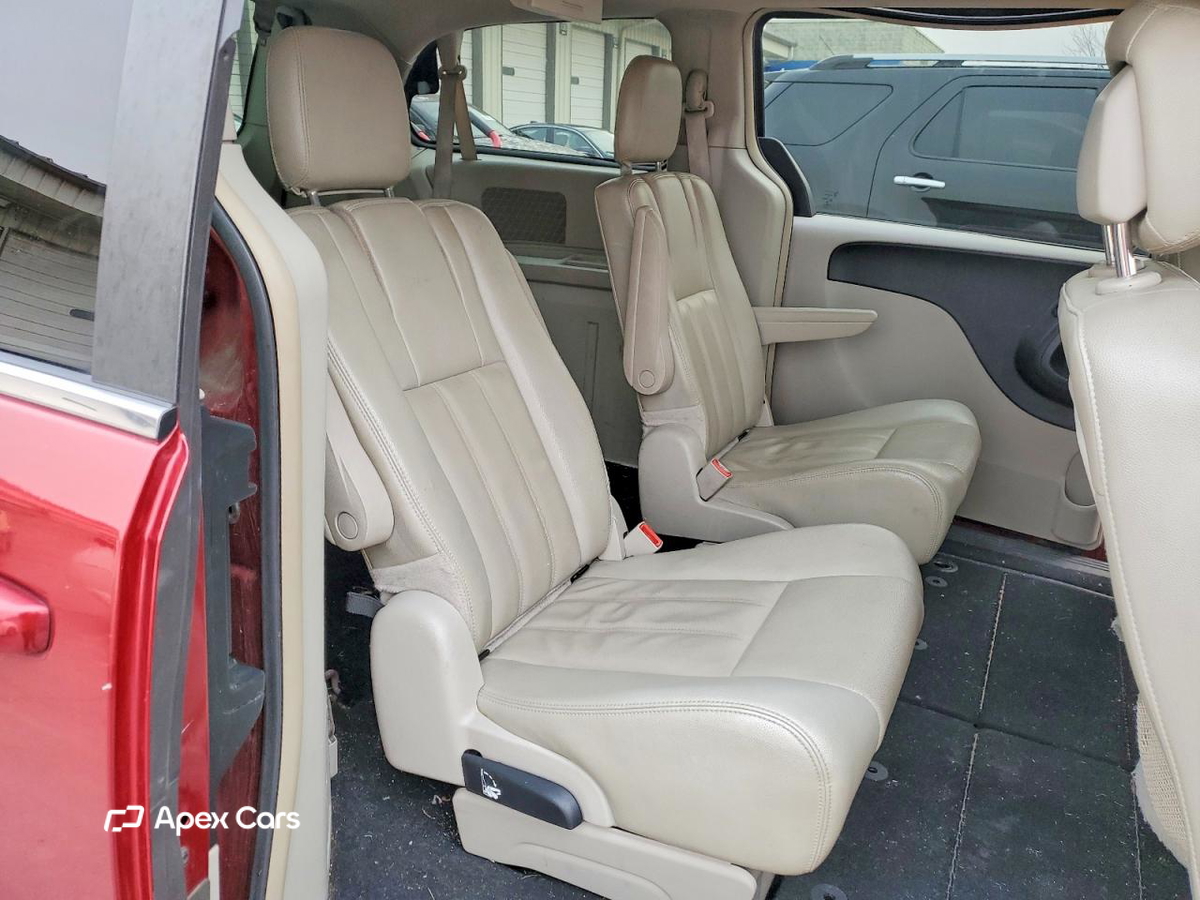 Chrysler Voyager 2013