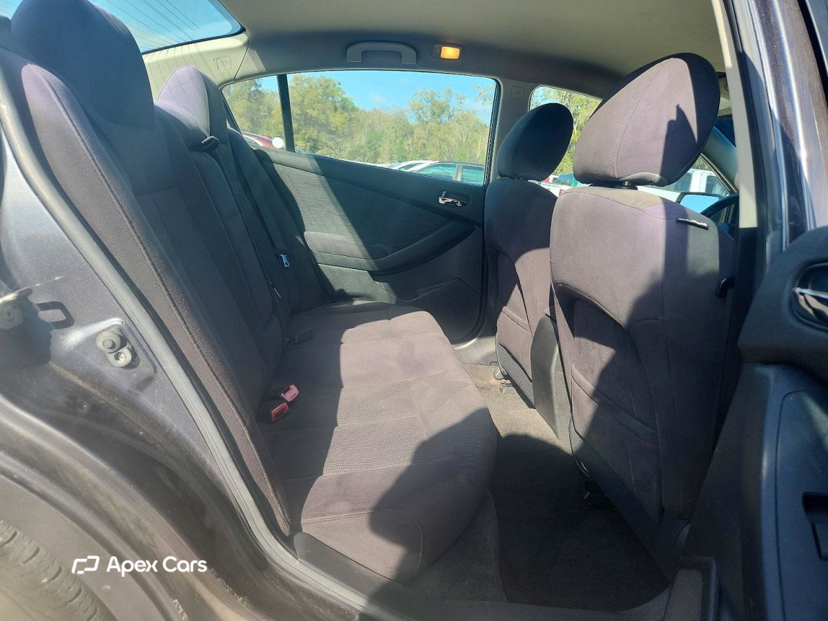 Nissan Altima 2011