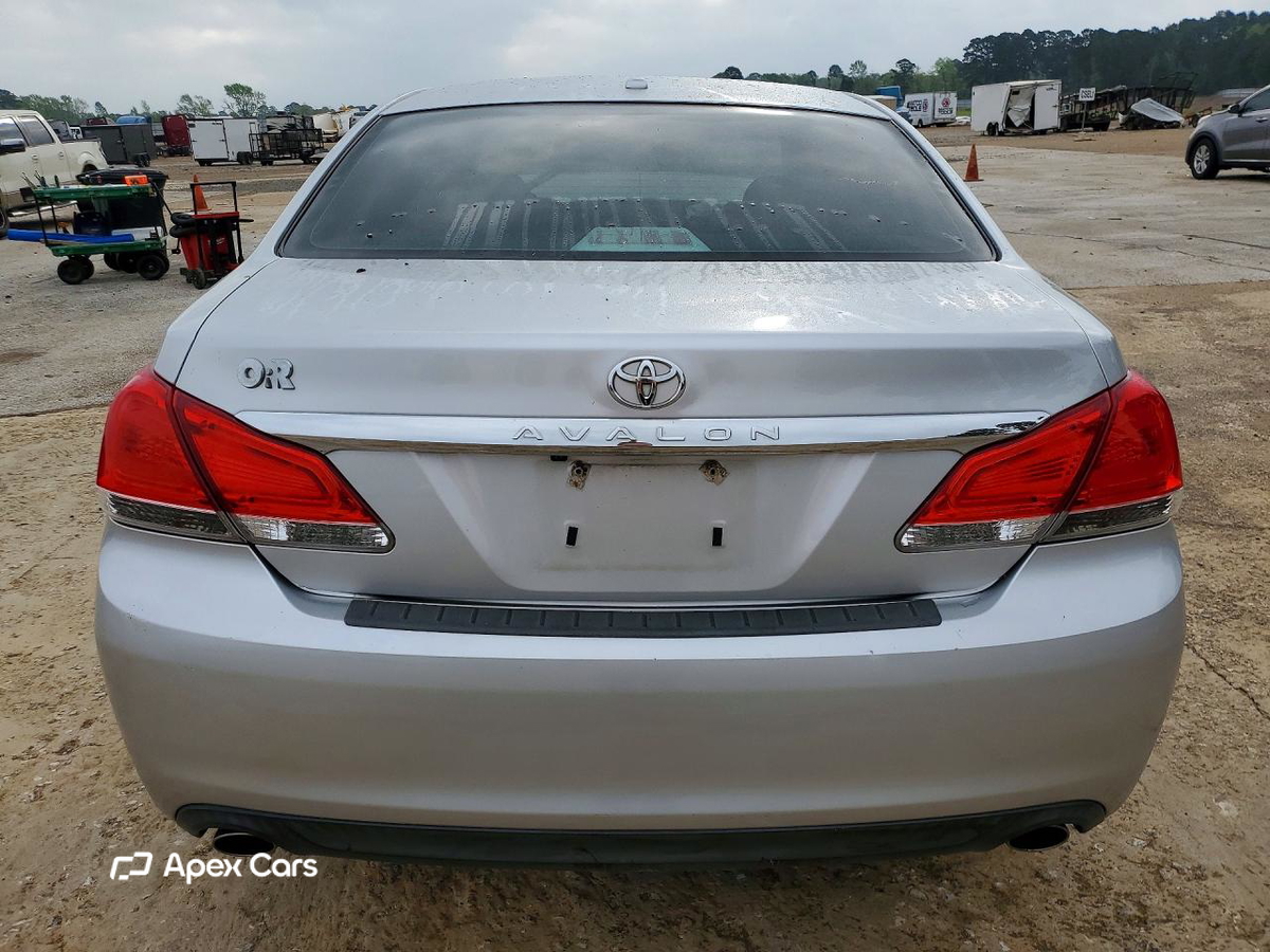 Toyota Avalon 2012