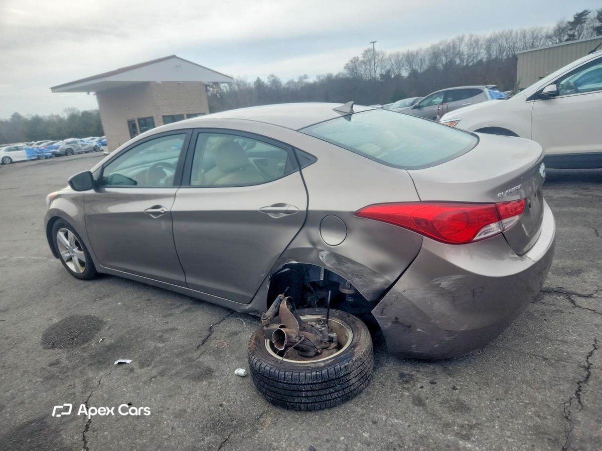 Hyundai Elantra 2013