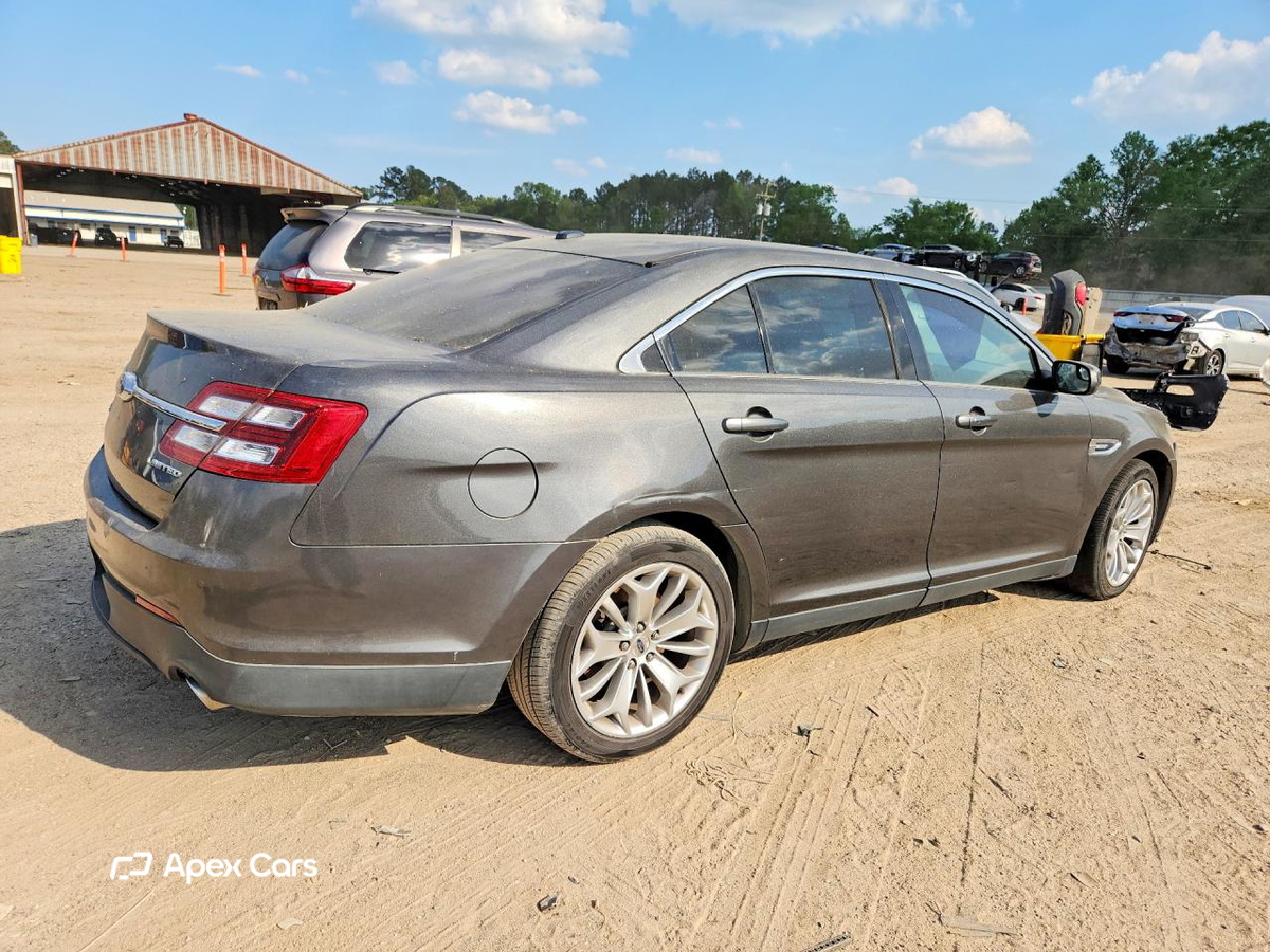 Ford Taurus 2016