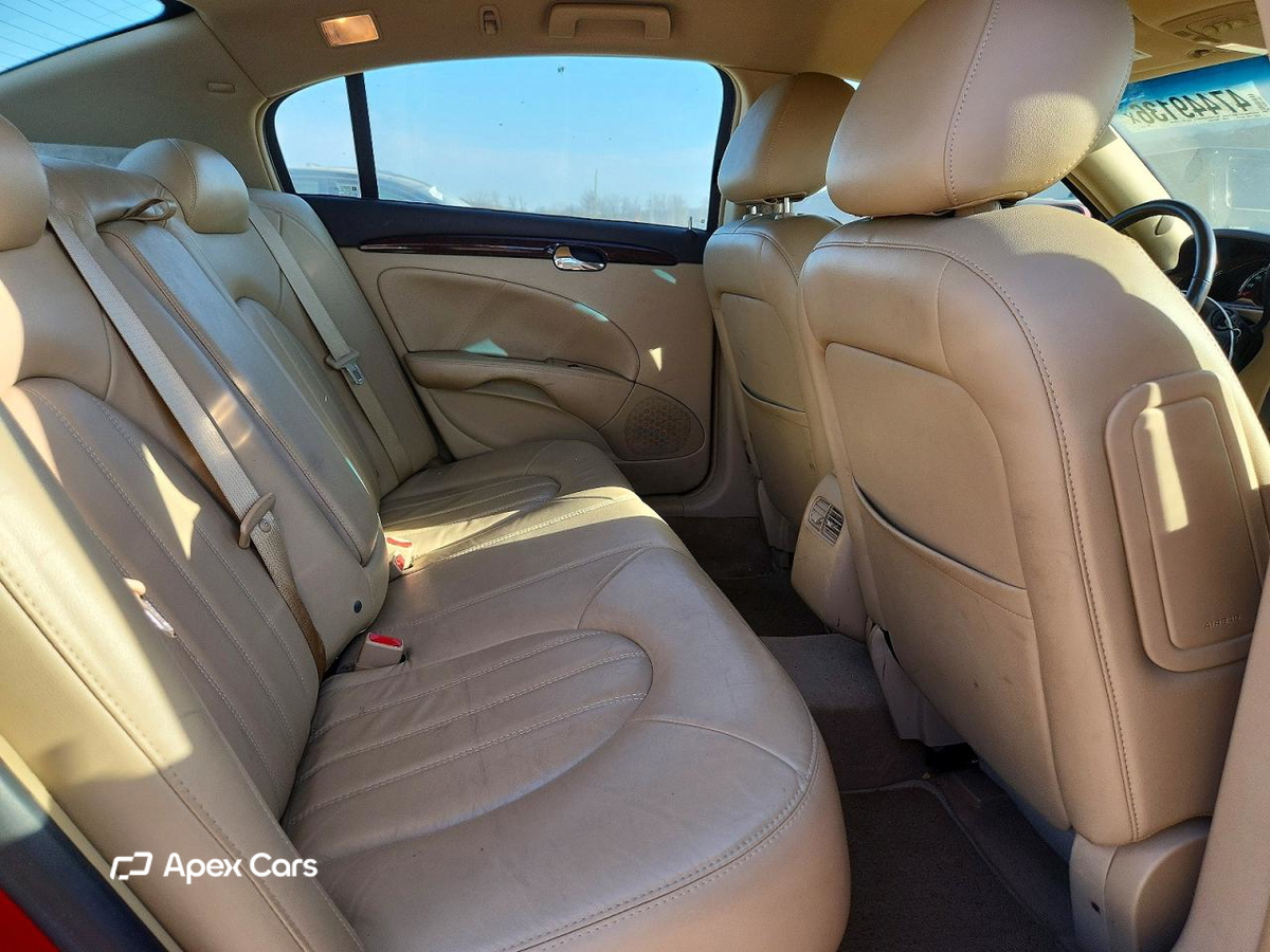 Buick Lucerne 2011