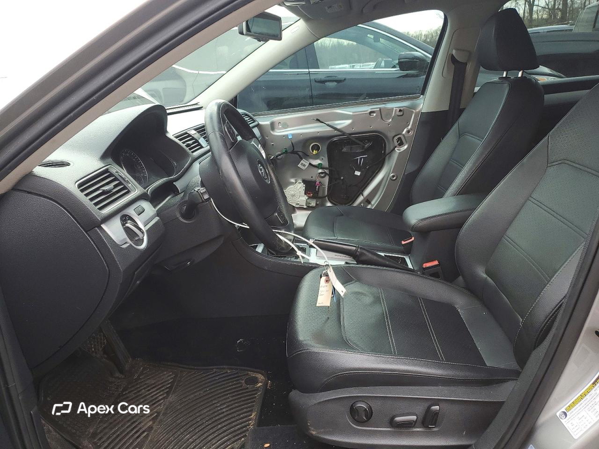Volkswagen Passat 2012