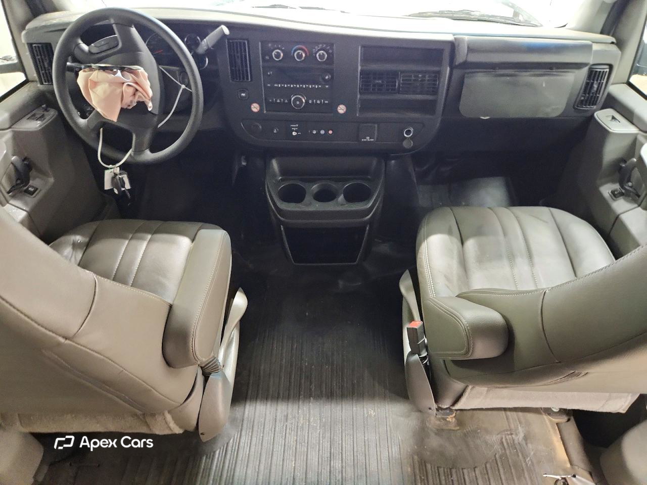 Chevrolet Express 2025