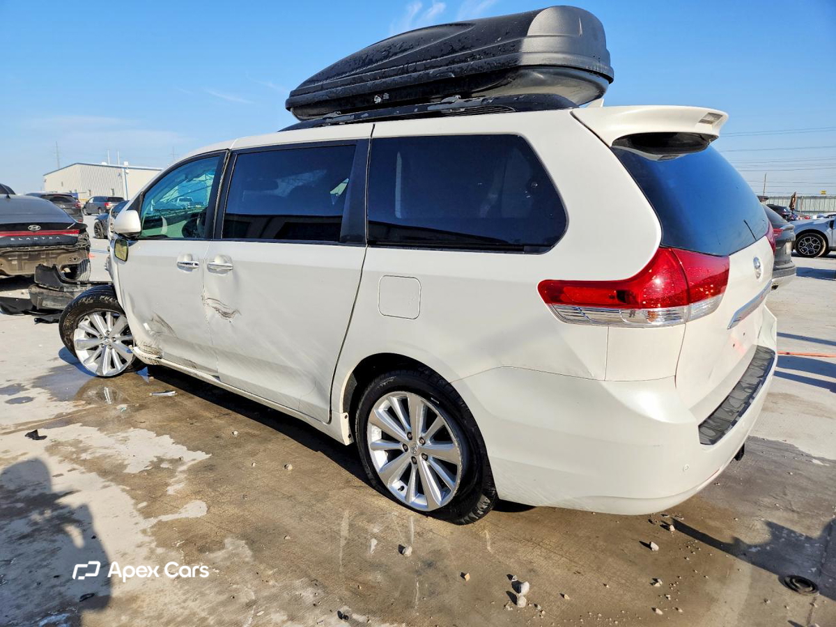 Toyota Sienna 2012