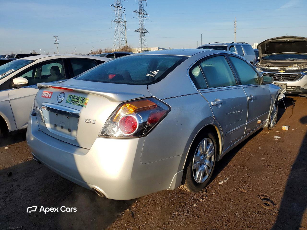 Nissan Altima 2011