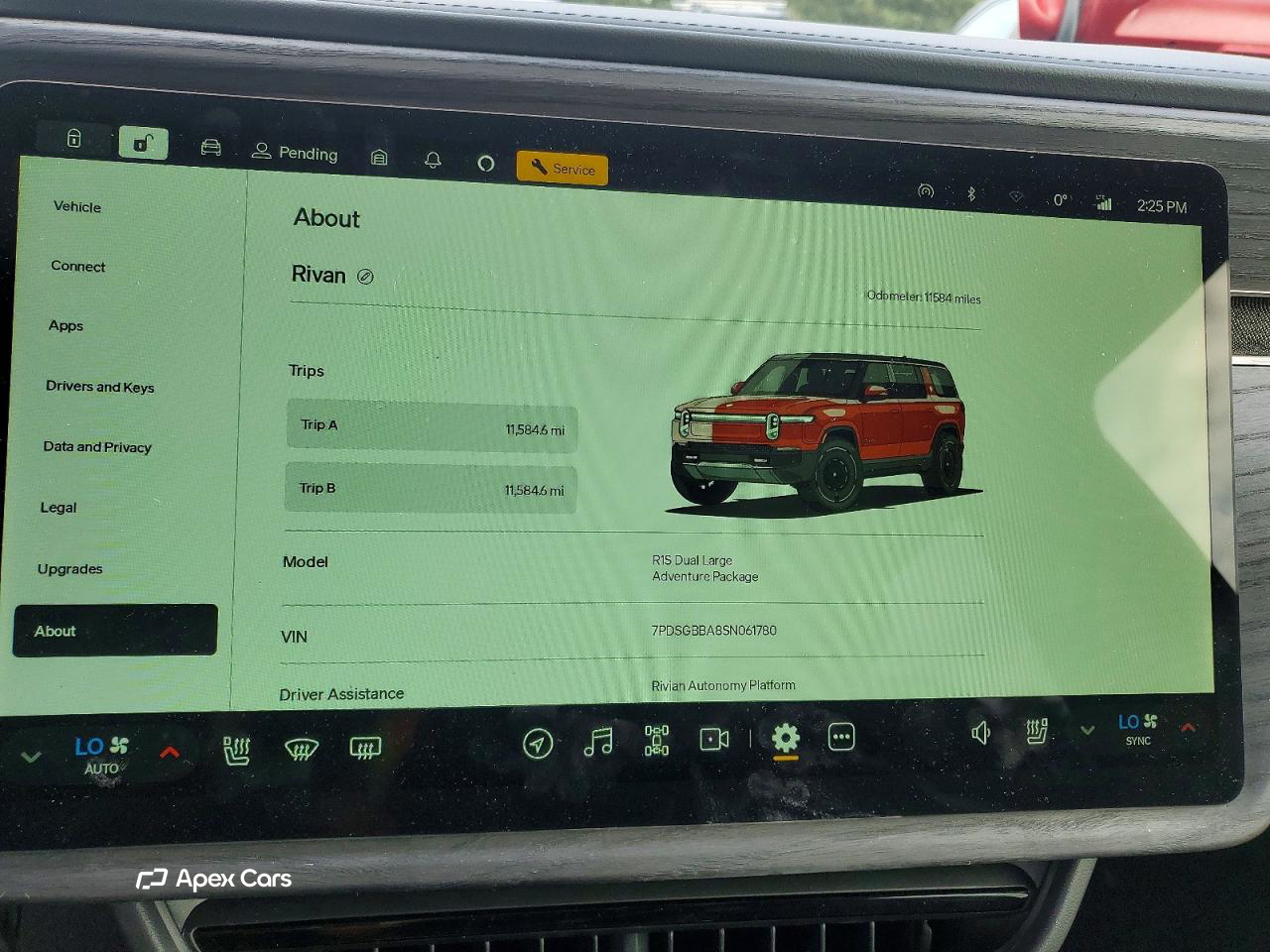 Rivian R1S 2025