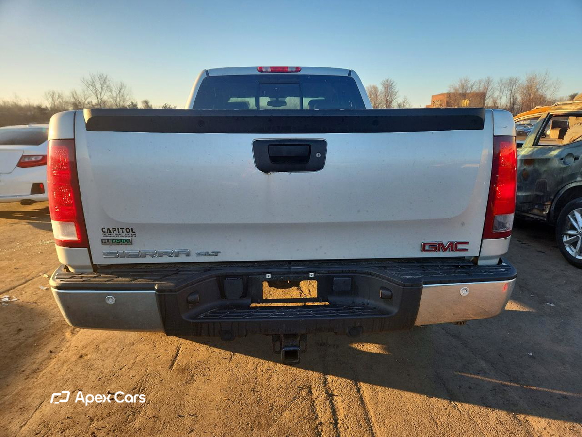 GMC Sierra 2011