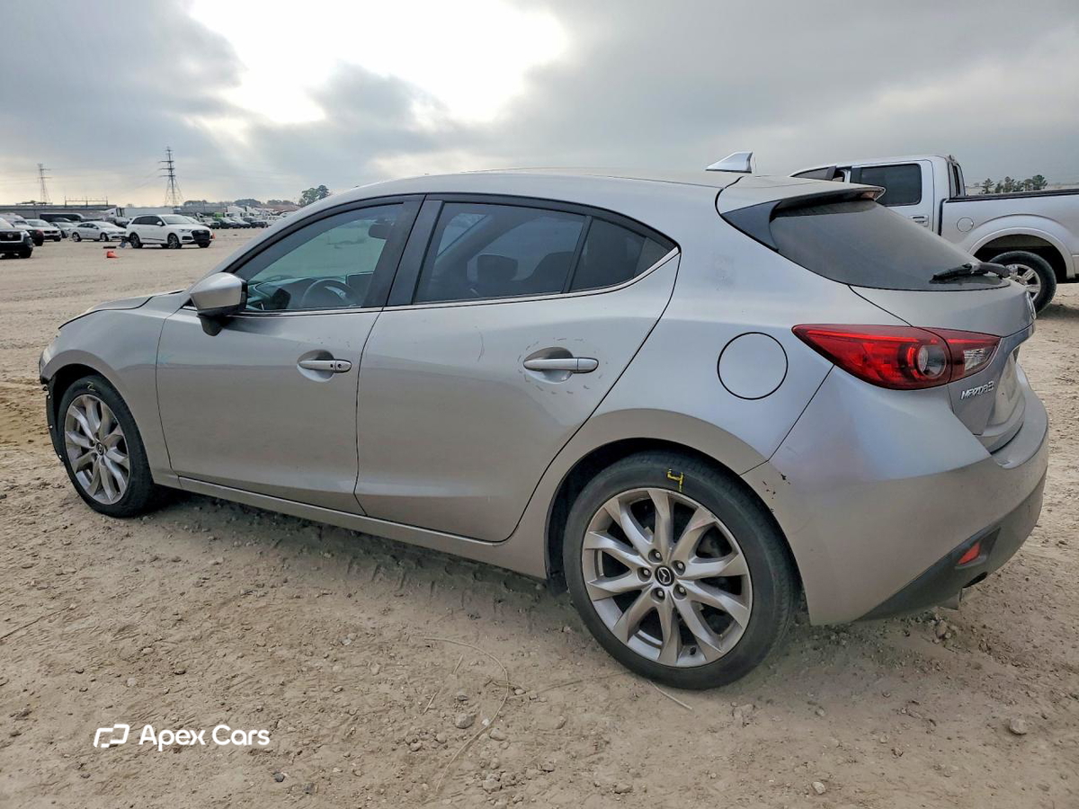 Mazda 3 2015