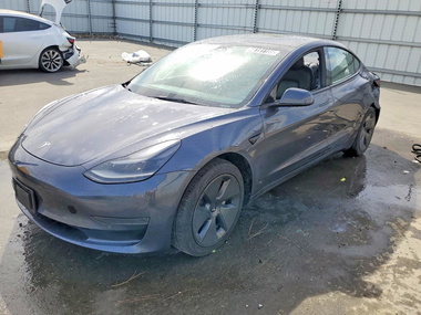 Tesla Model 3 2022 - Image 1 of 13