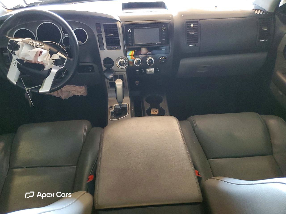 Toyota Sequoia 2015