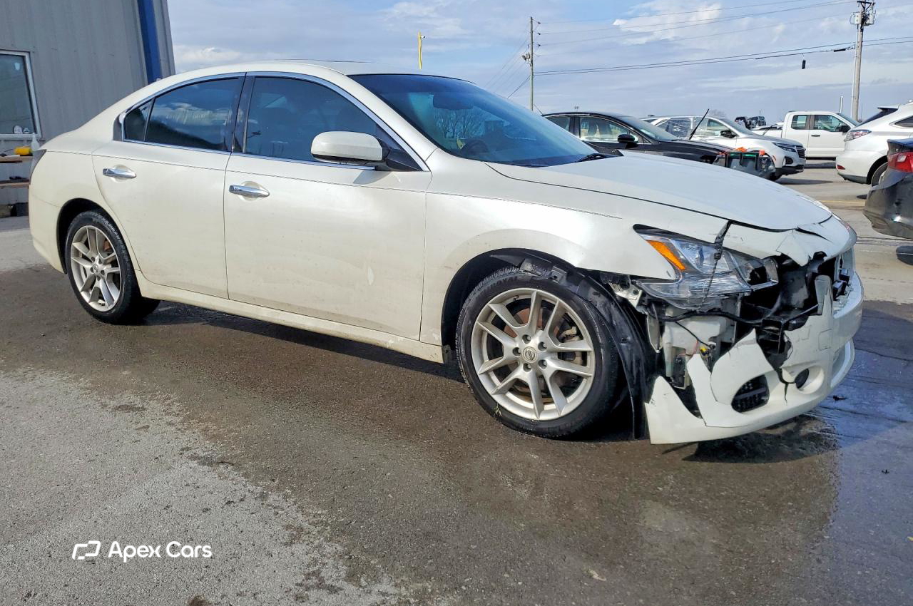 Nissan Maxima 2014