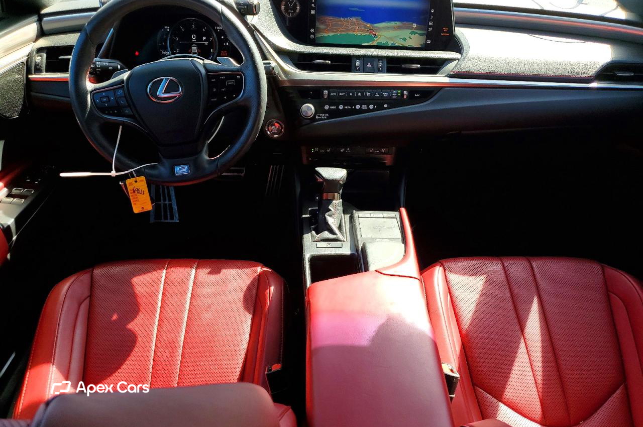 Lexus ES 2021