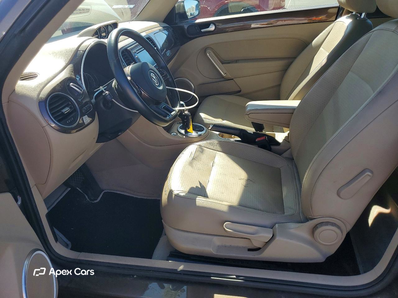 Volkswagen Beetle 2015