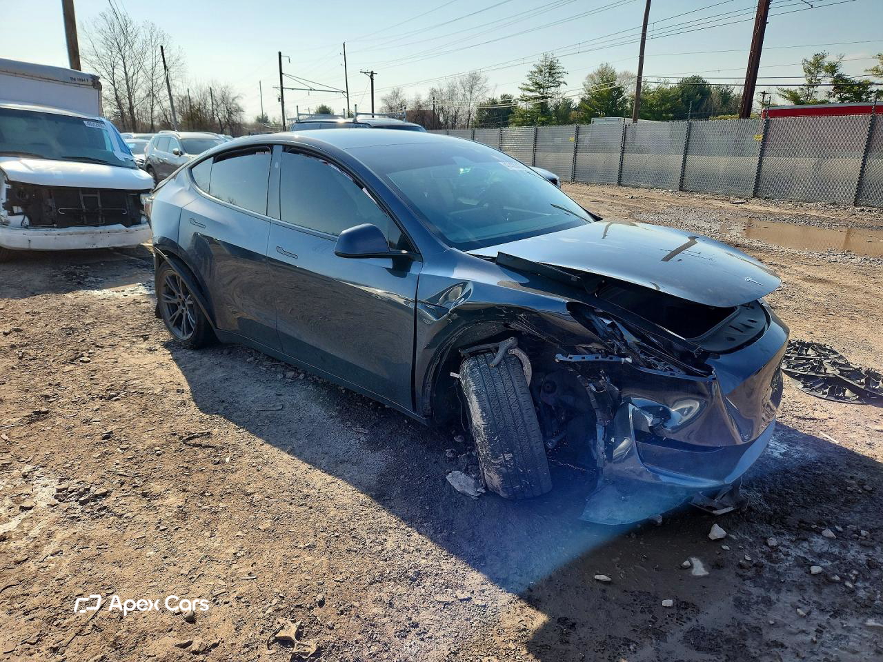 Tesla Model Y 2025