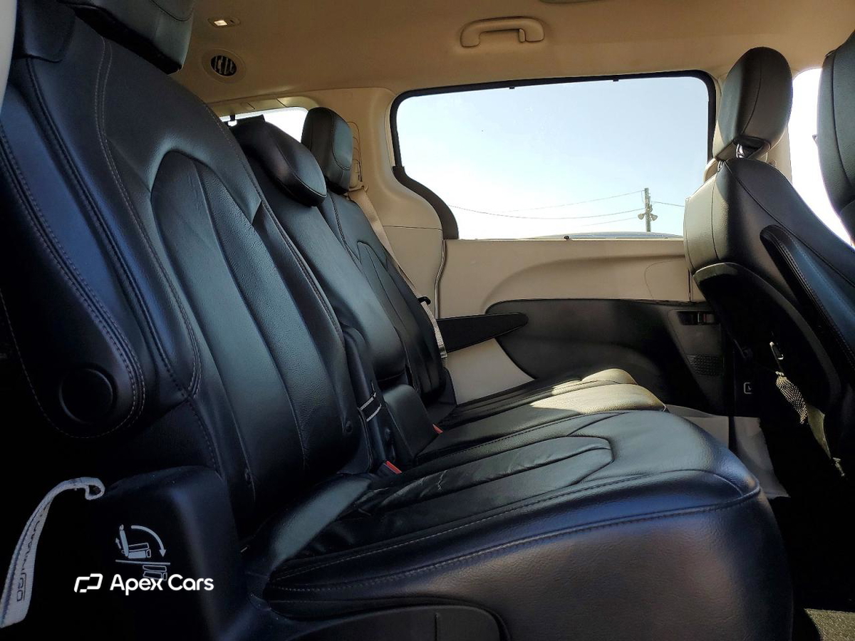 Chrysler Pacifica 2017