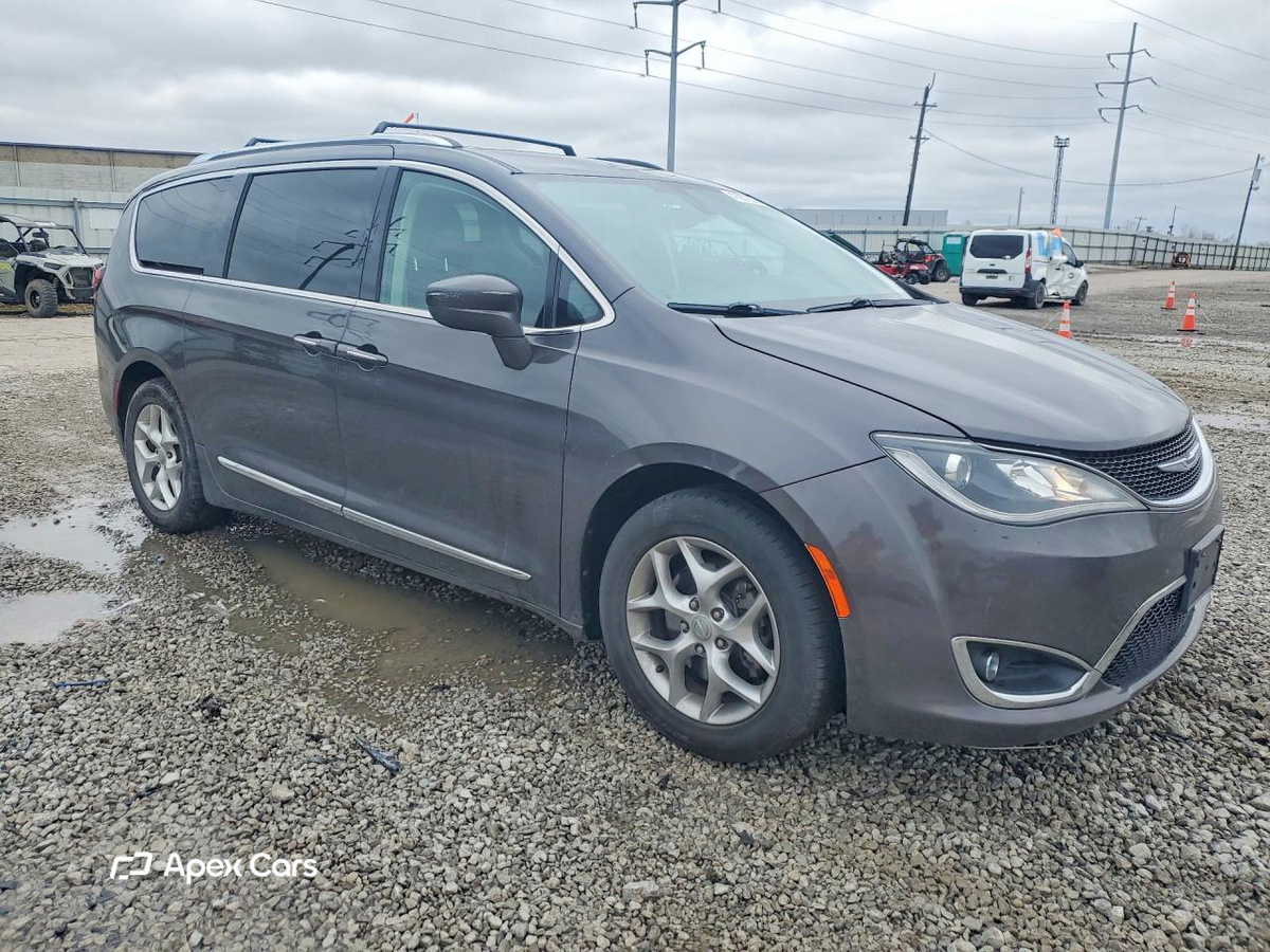 Chrysler Pacifica 2017