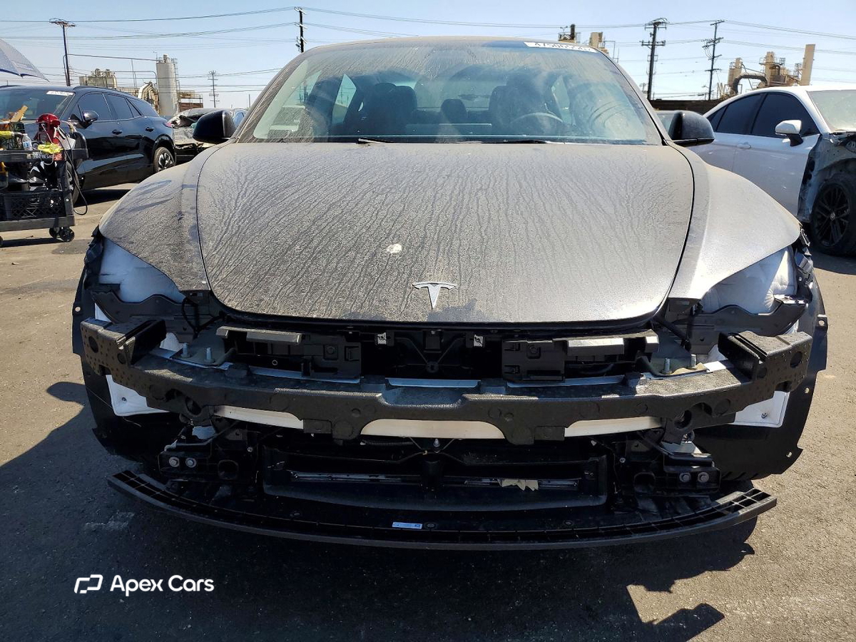 Tesla Model 3 2025