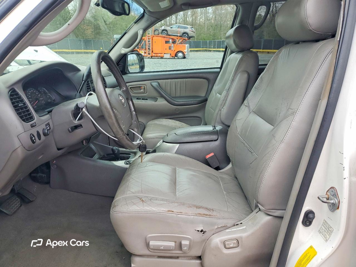 Toyota Sequoia 2003