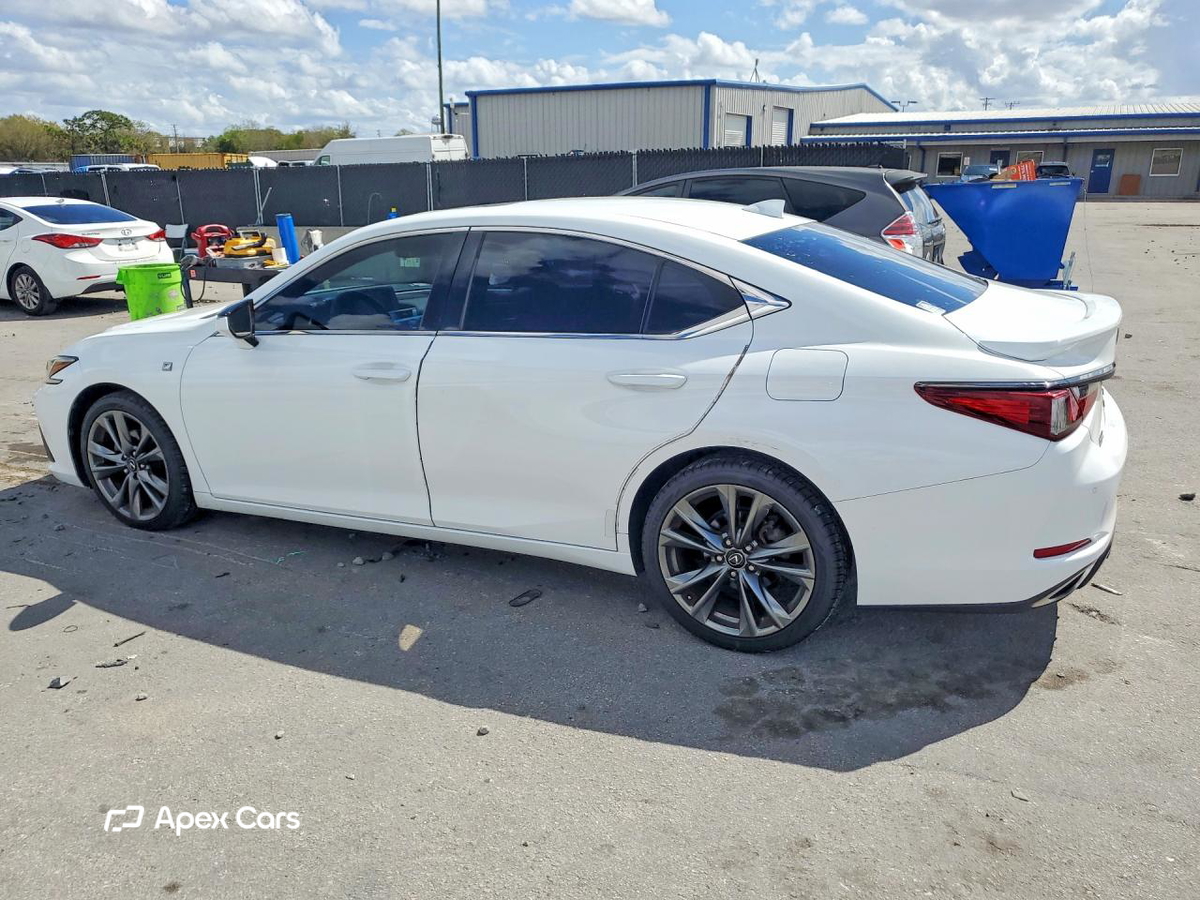 Lexus ES 2019