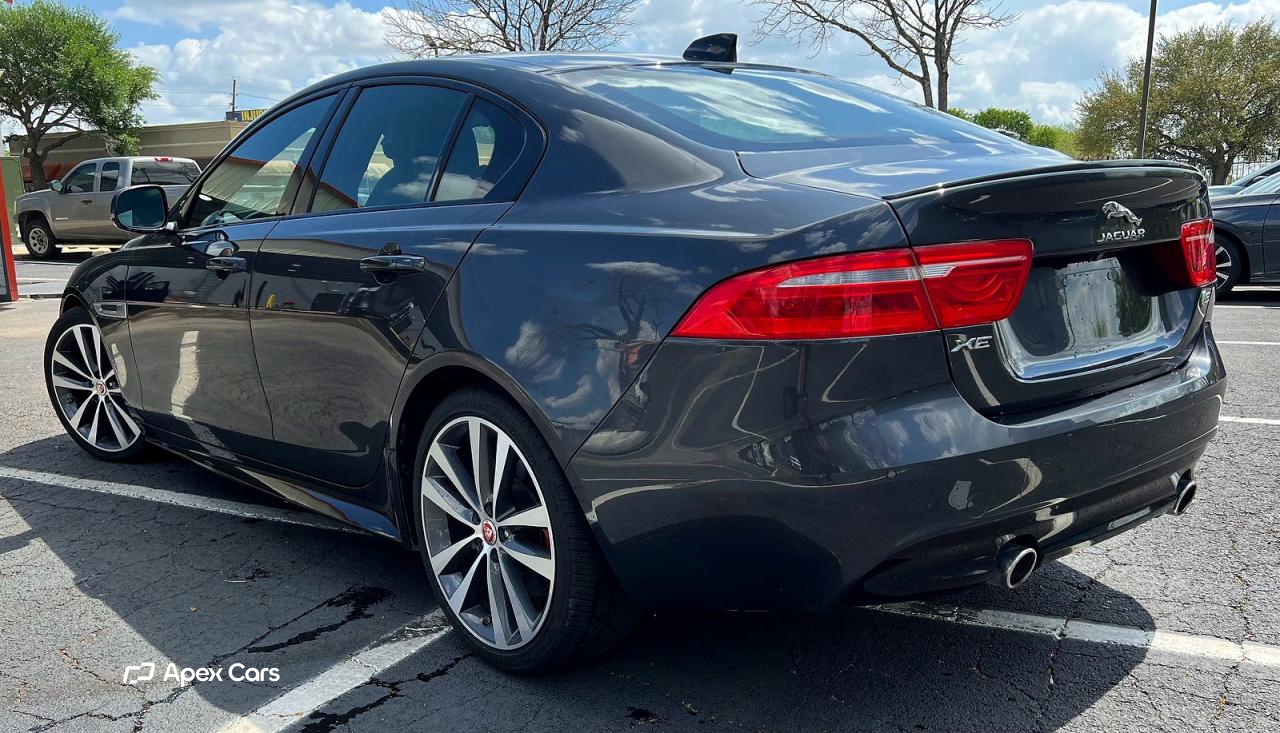 Jaguar XE 2019