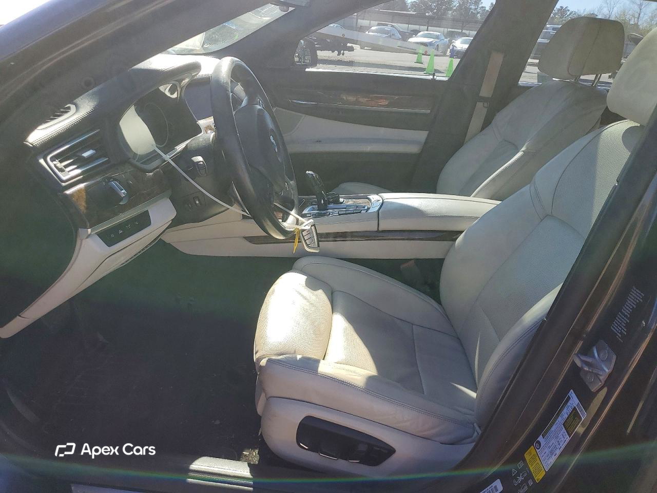 BMW Series 7 2015