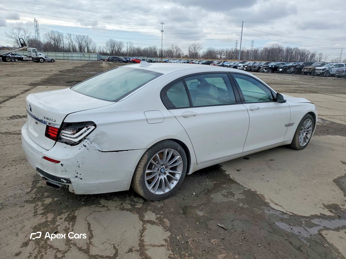 BMW Series 7 2013
