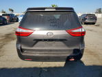 Toyota Sienna 2016