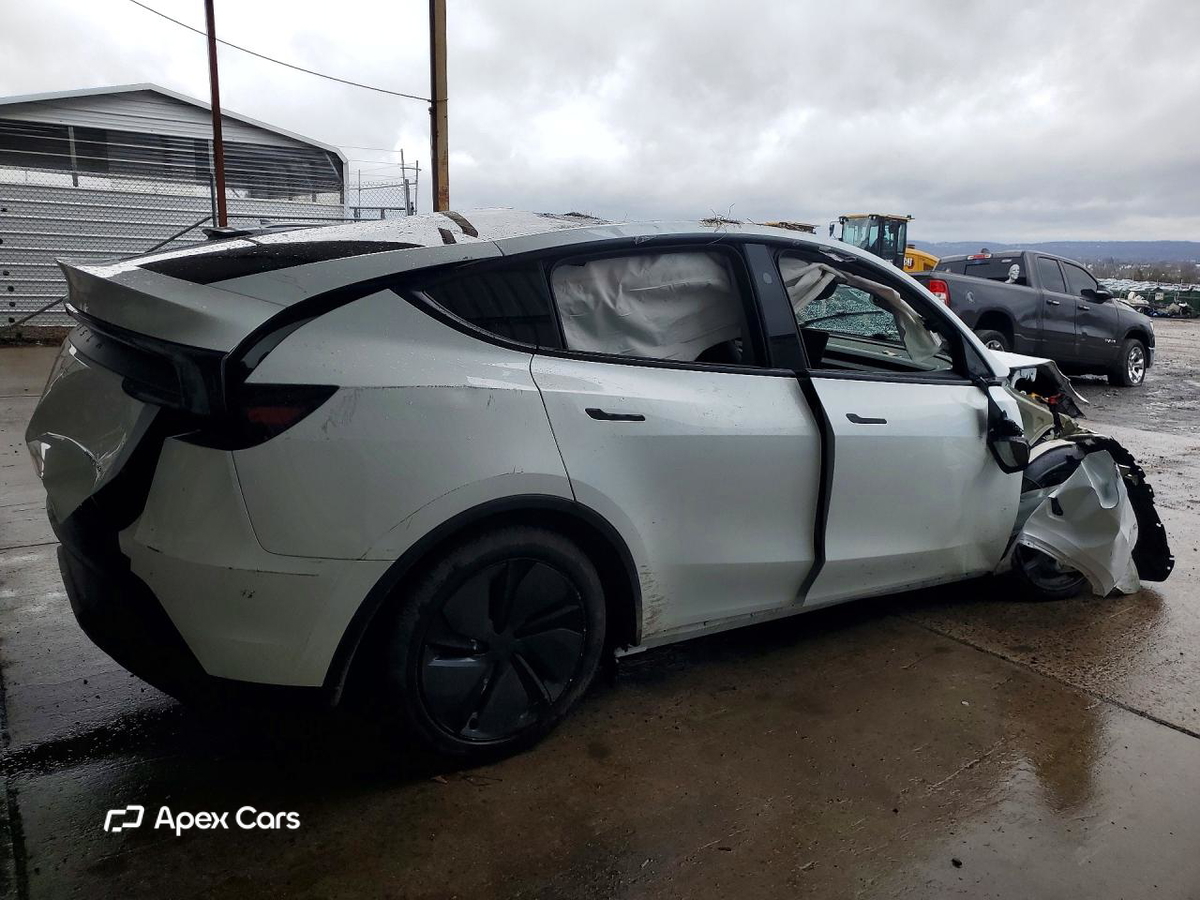 Tesla Model Y 2026