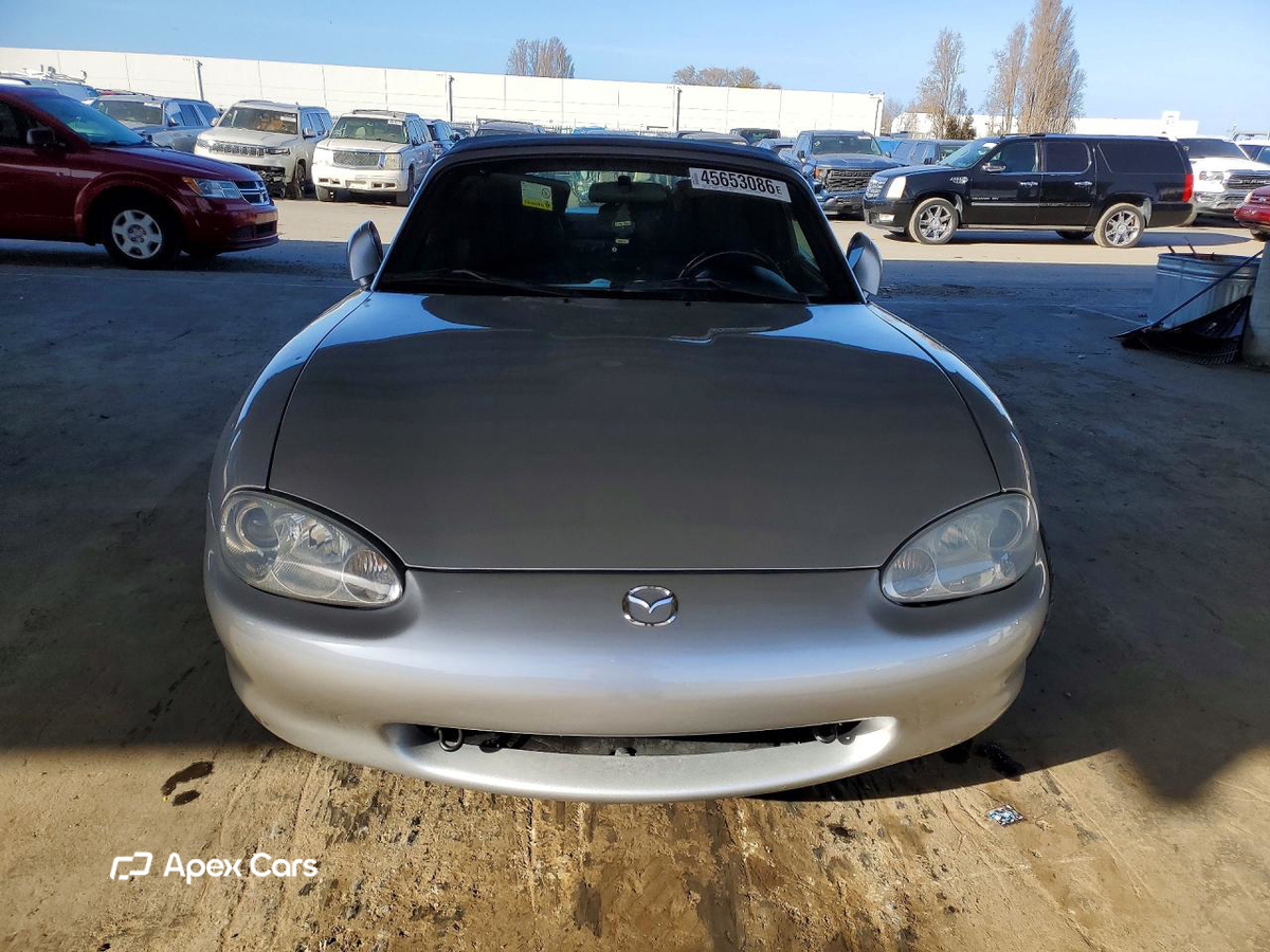 Mazda MX-5 2004