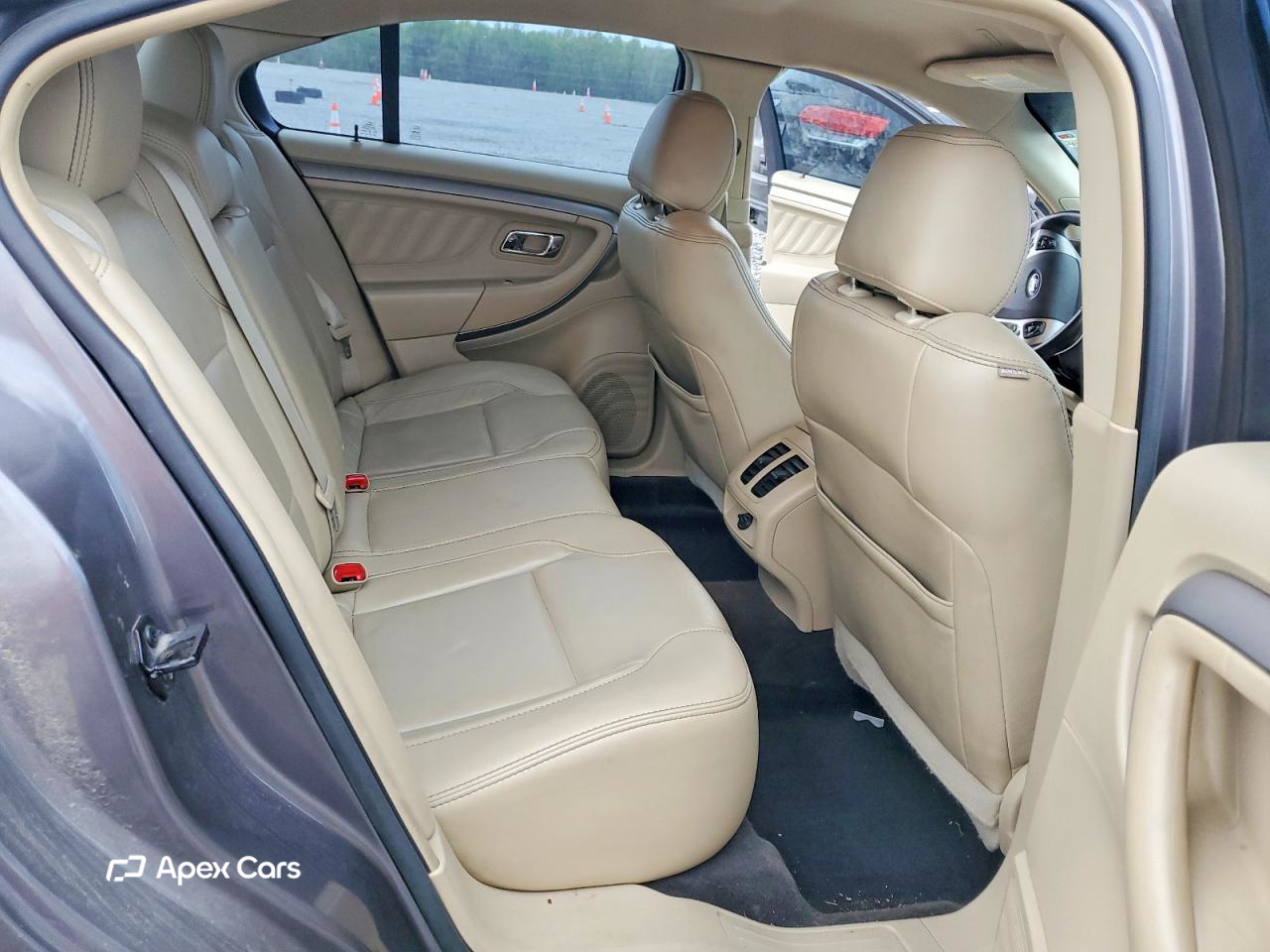Ford Taurus 2013