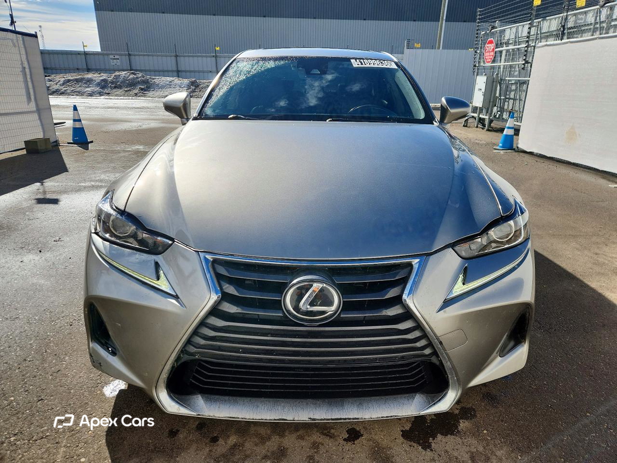 Lexus IS 2018