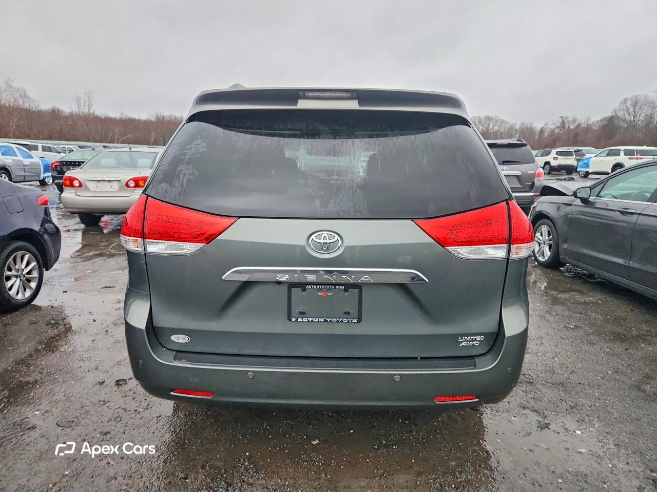 Toyota Sienna 2014