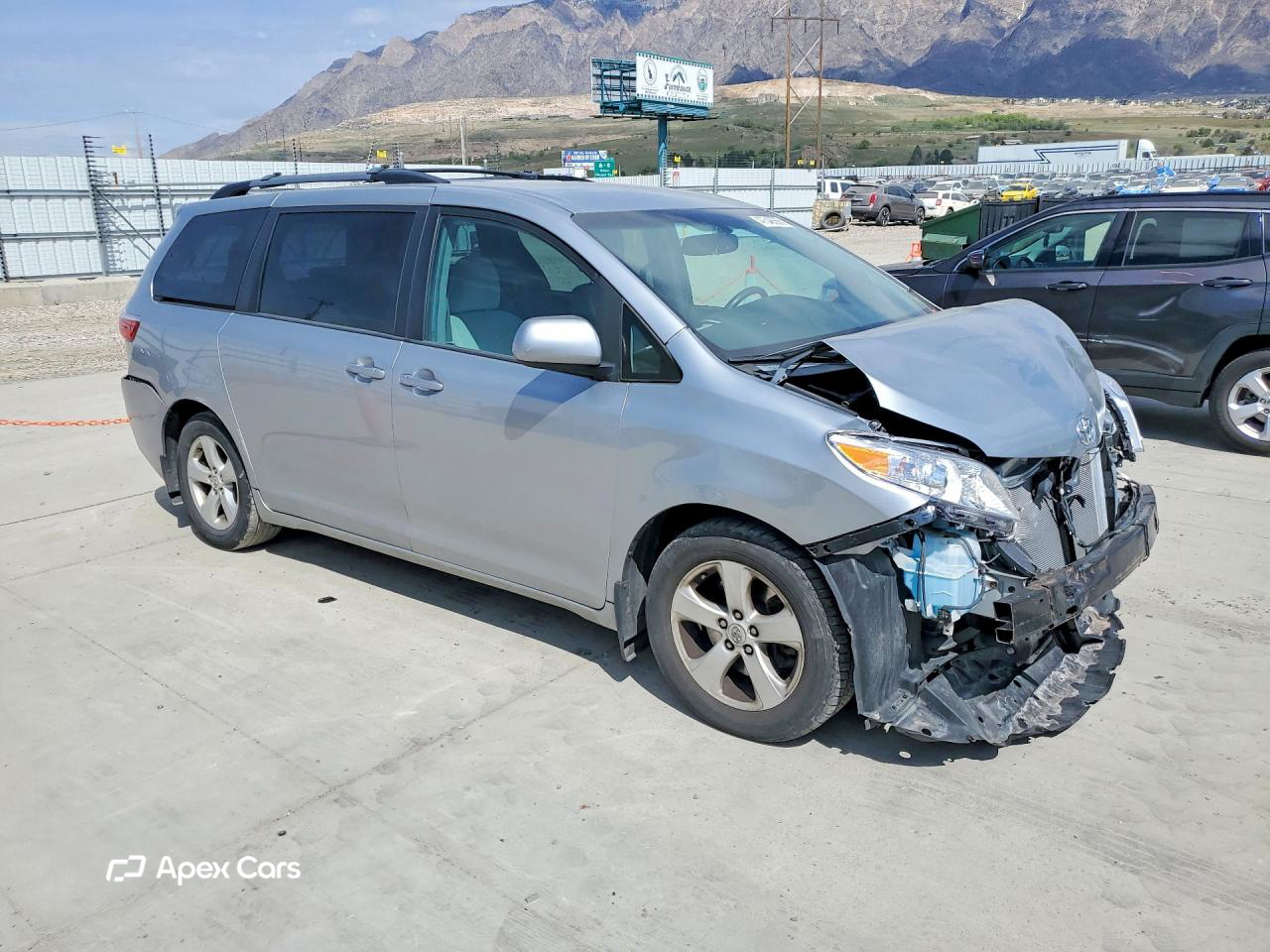 Toyota Sienna 2016