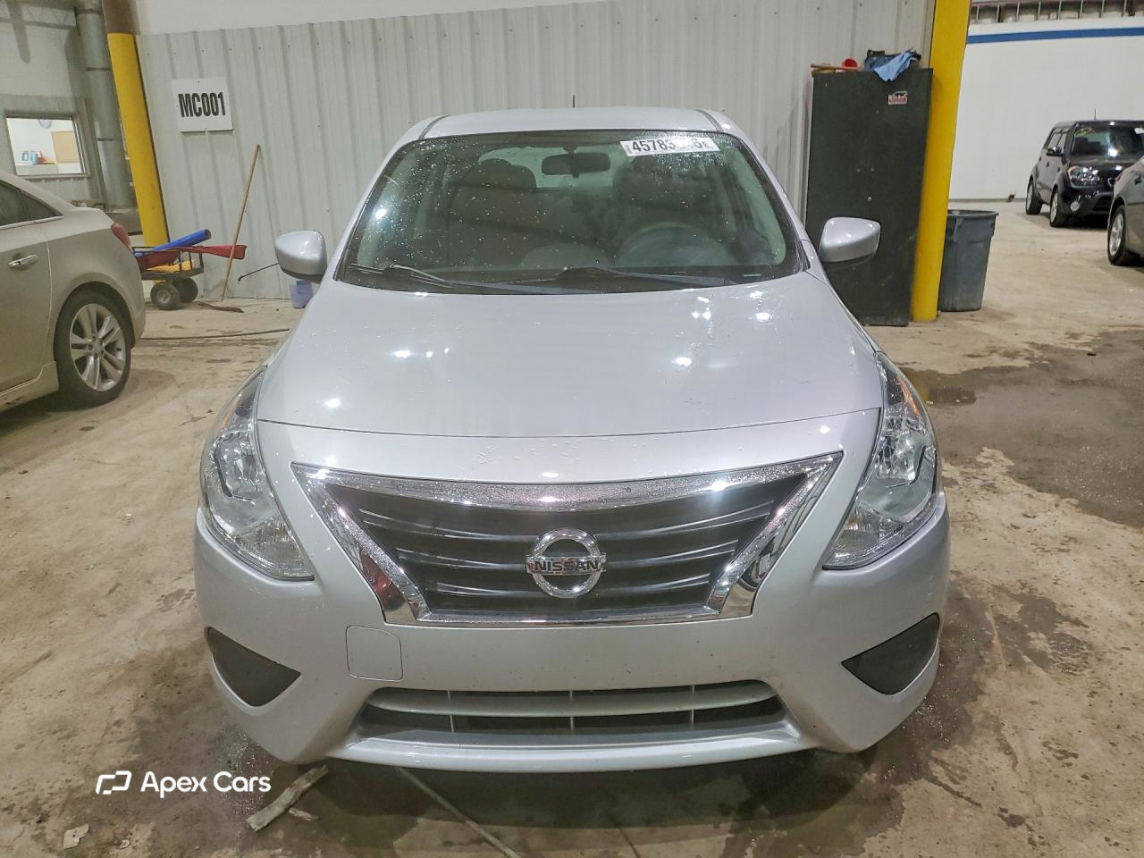 Nissan Versa 2015